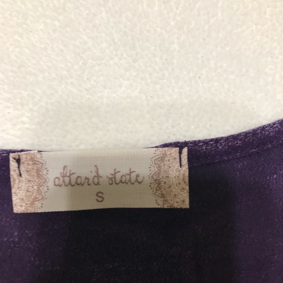 Top - Picture 2 of 2